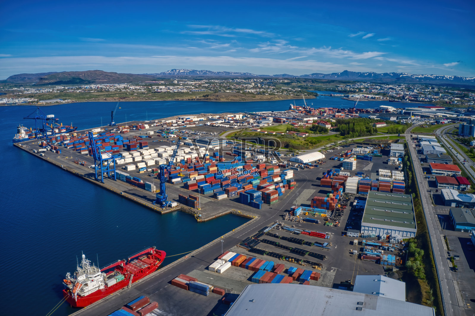 冰岛雷克雅未克的货场鸟瞰图照片摄影图片