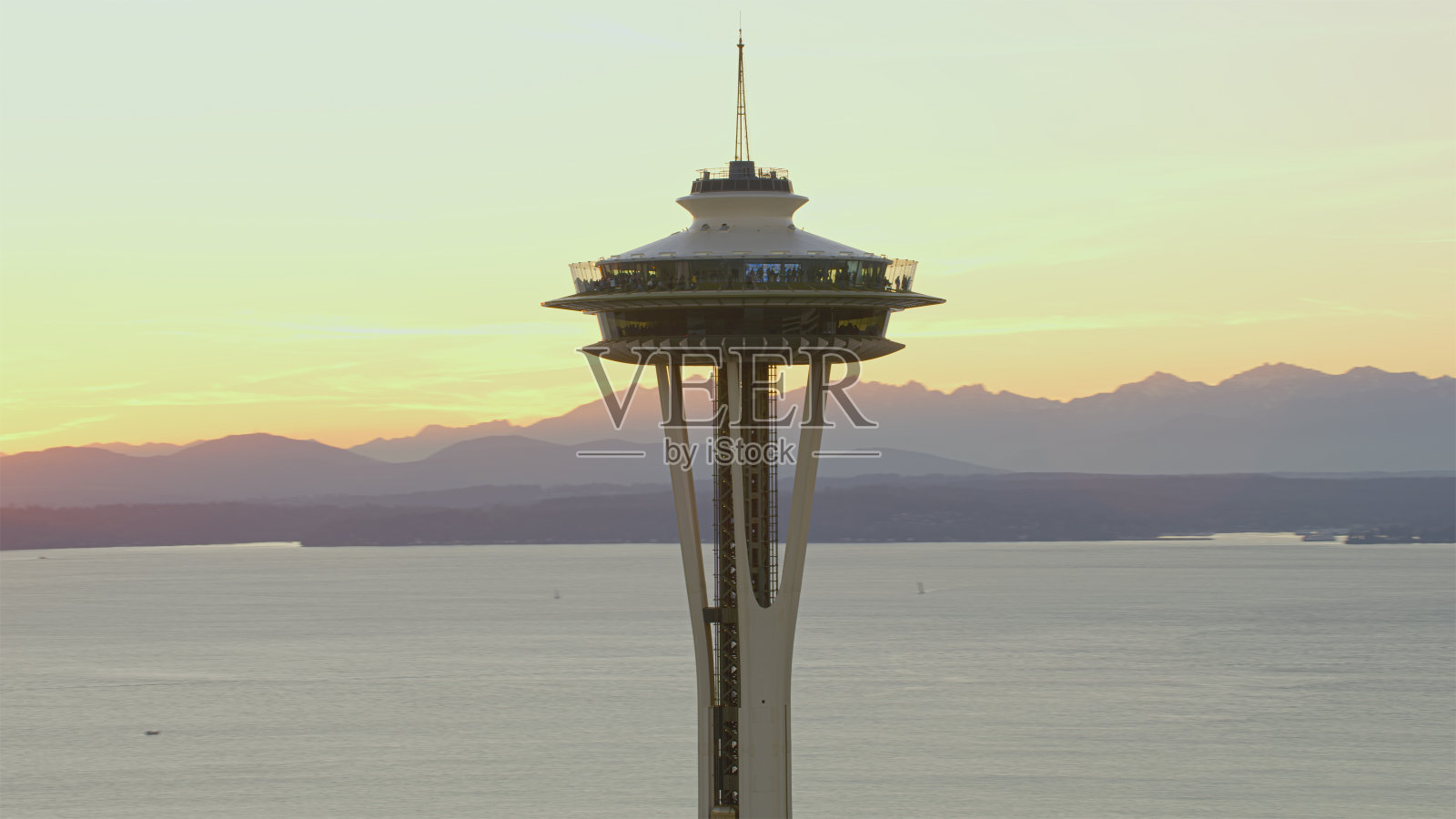 日落时的太空针塔照片摄影图片