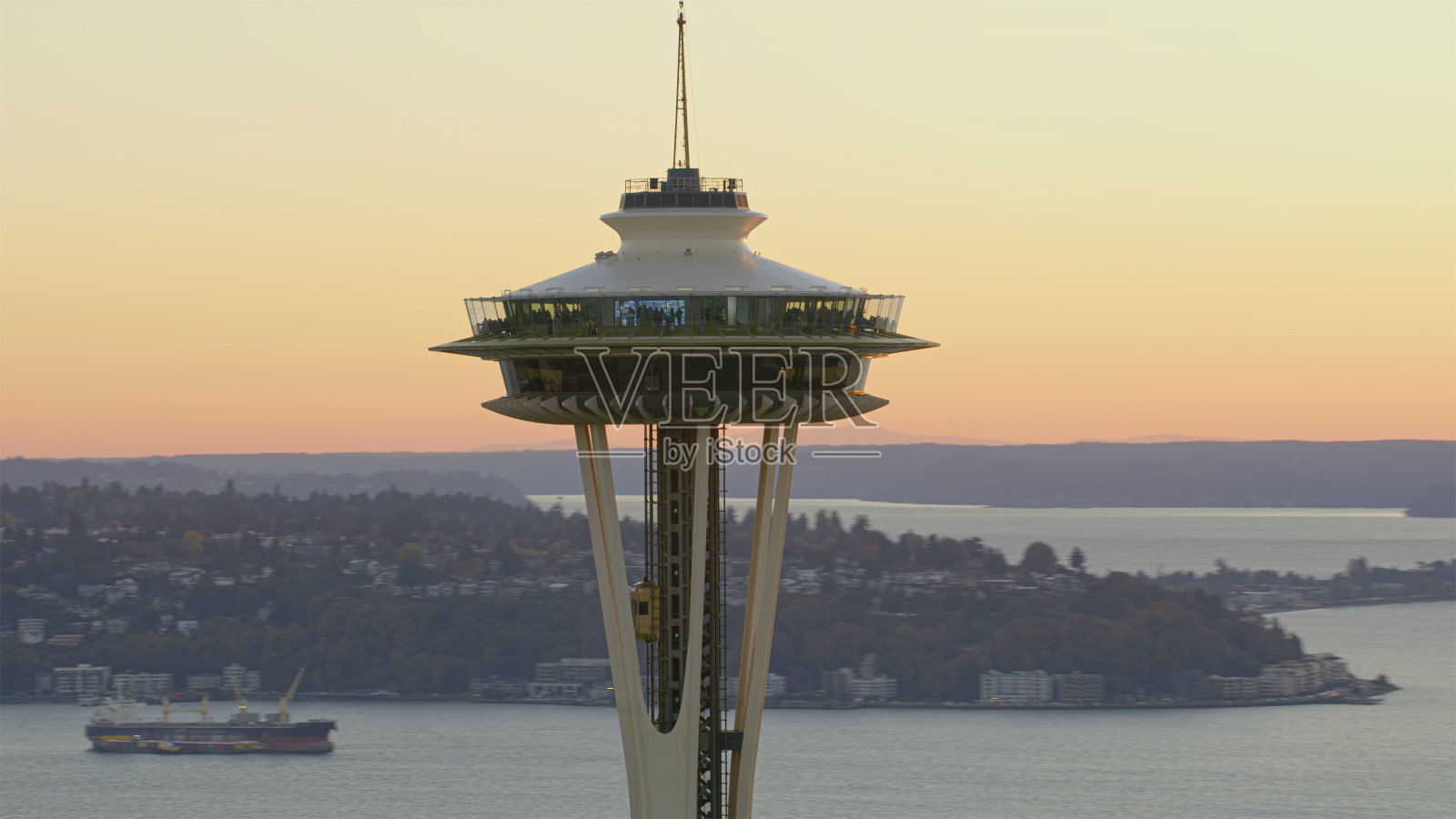日落时的太空针塔照片摄影图片