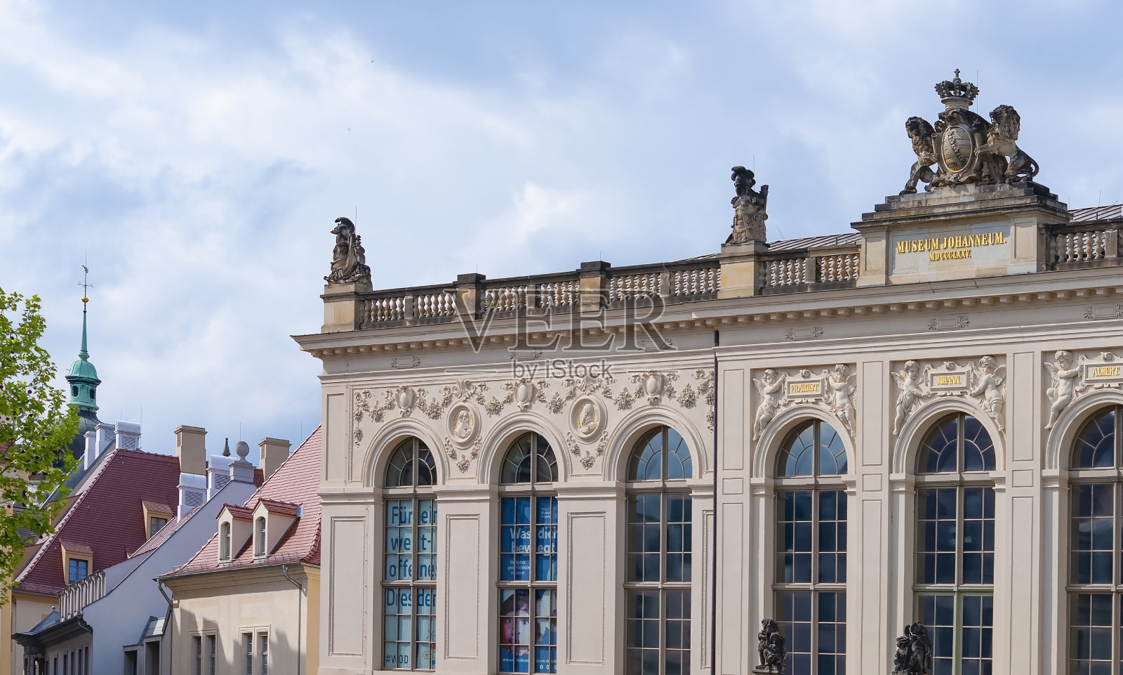 德累斯顿交通博物馆位于纽马克广场。德累斯顿是萨克森自由州的首府。照片摄影图片