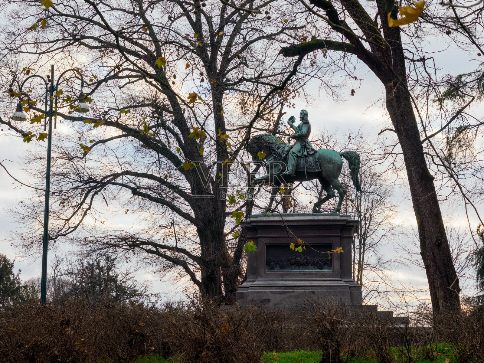 12月，米兰的森皮奥内公园照片摄影图片