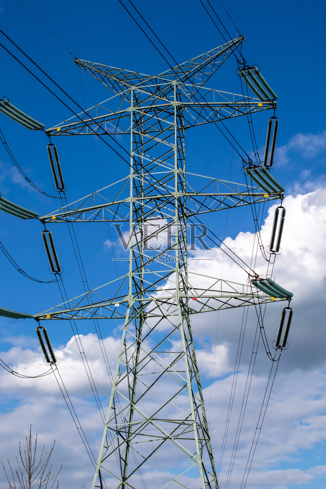 高压线，电线杆照片摄影图片