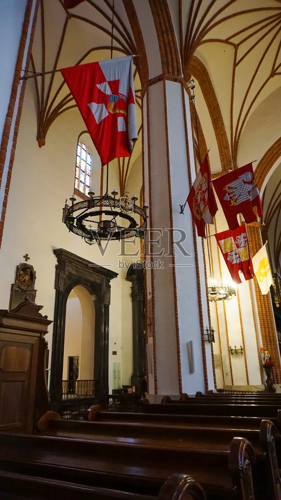 波兰华沙的圣约翰浸礼会大教堂，照片摄影图片