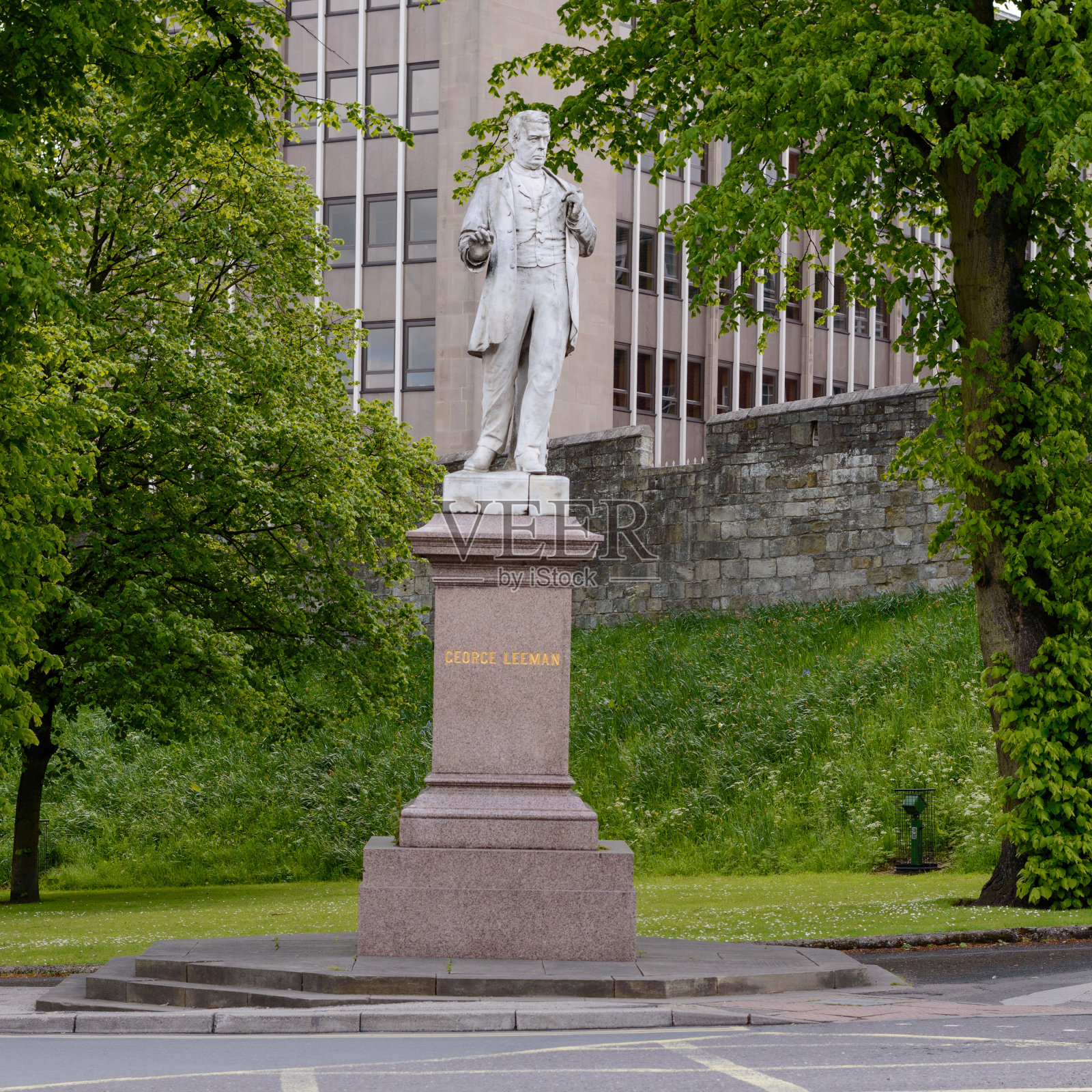 约克，乔治·李曼雕像照片摄影图片