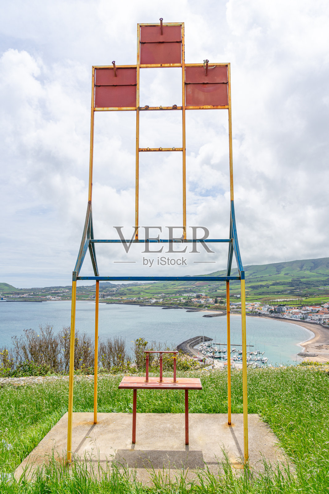 前弗朗西斯科·安东尼奥·谢拉在码头前的光电报和维多利亚湾海滩，特塞拉岛照片摄影图片