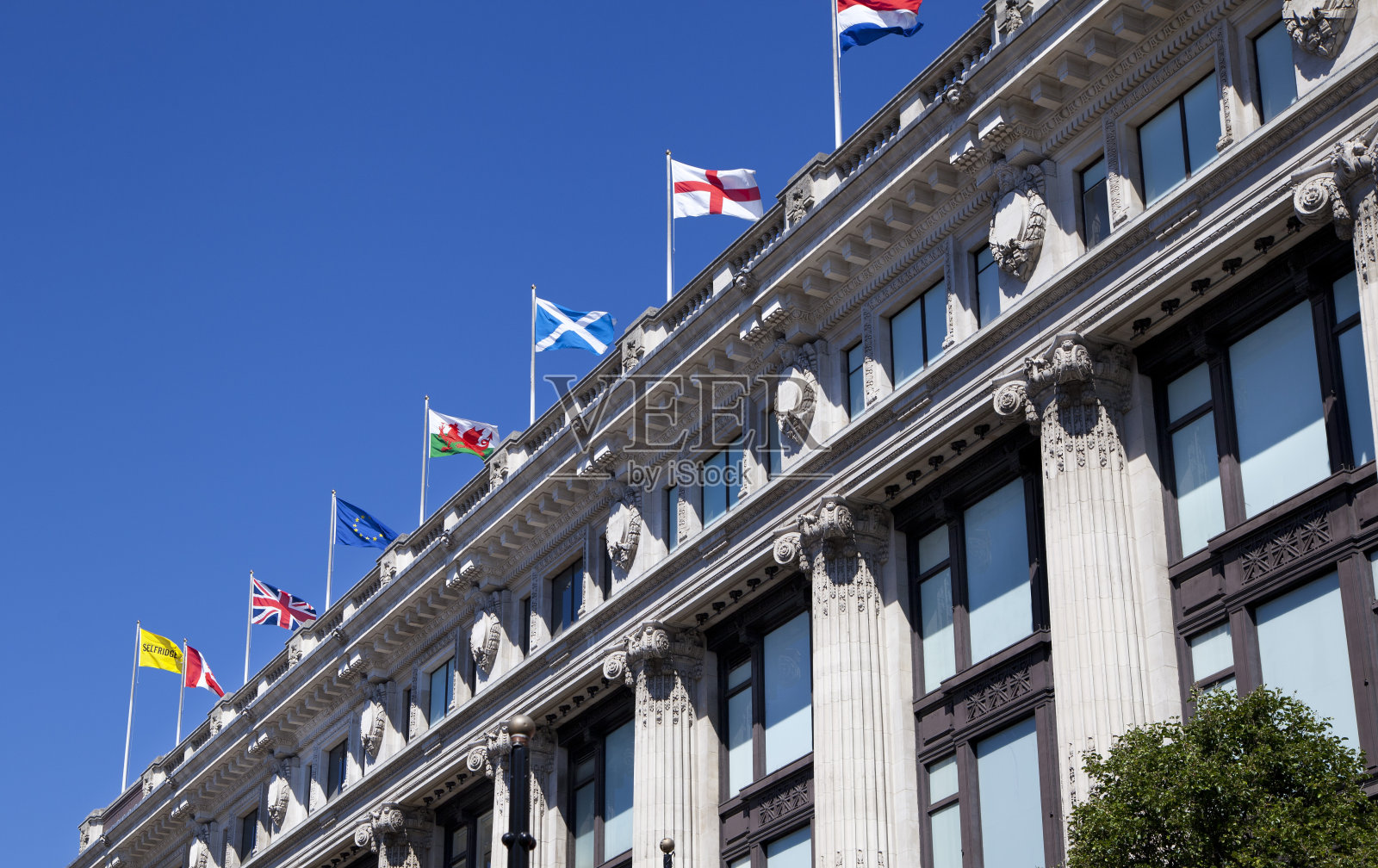 伦敦牛津街塞尔福里奇超市照片摄影图片