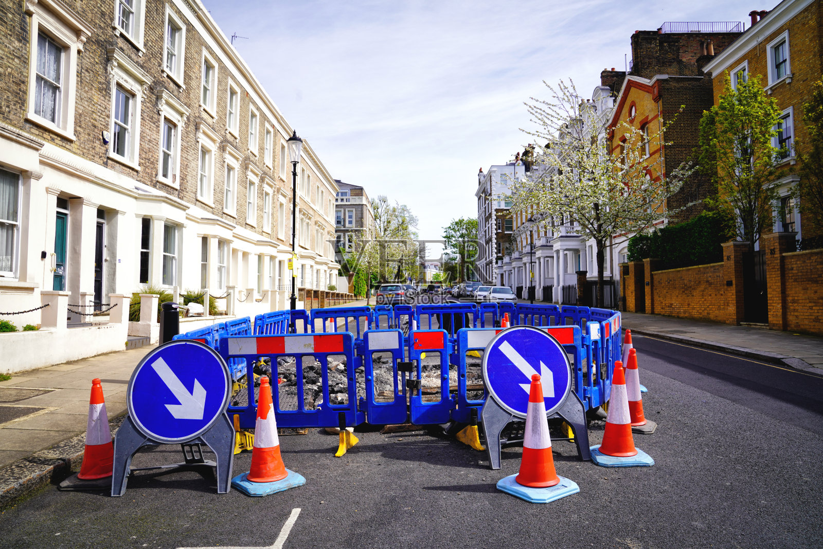 伦敦西区诺丁山，肯辛顿和切尔西，拉德布罗克路的道路工程，道路工程，道路维修W11，英格兰，联合王国英国大不列颠，欧洲，格鲁吉亚，维多利亚和爱德华七世建筑风格照片摄影图片