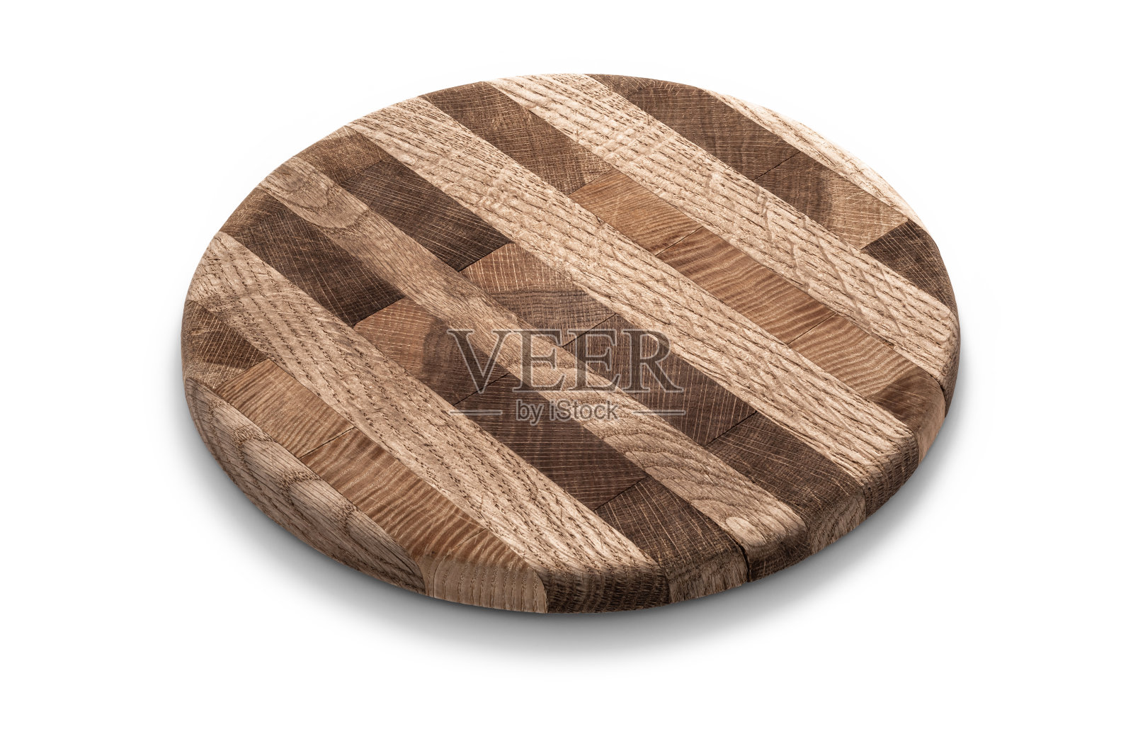 圆形木质砧板与优雅的条纹设计孤立在白色背景照片摄影图片
