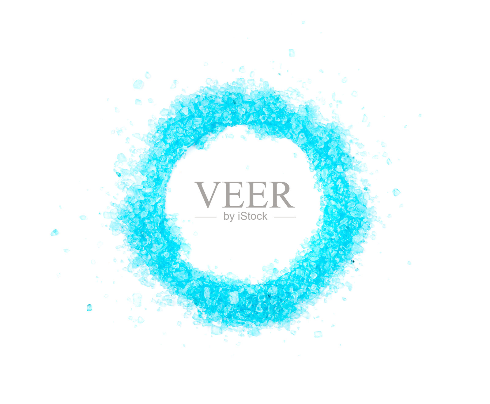 蓝盐晶体线框隔离，浴盐圆边水疗放松，硫酸铜或硫酸铜照片摄影图片