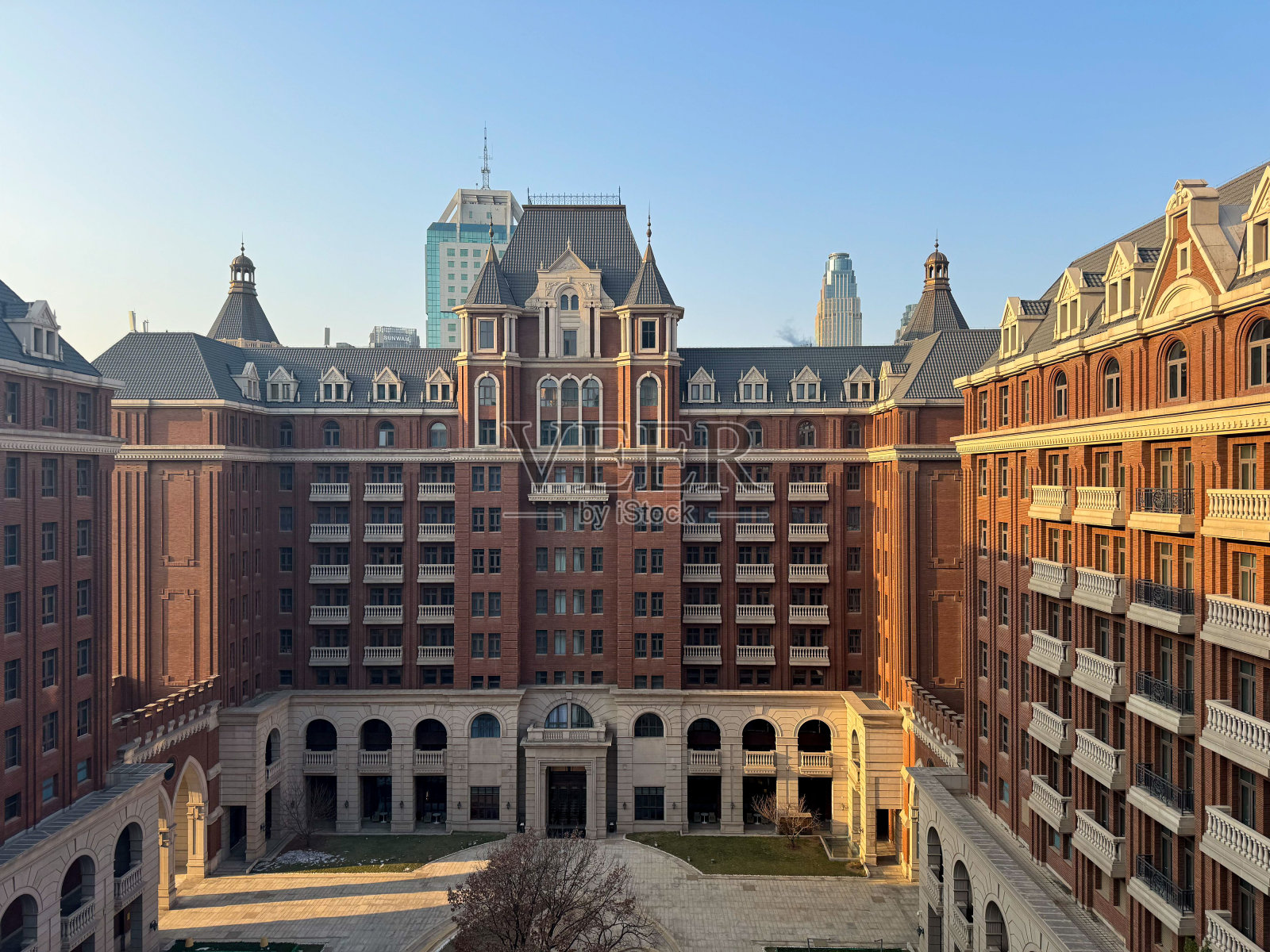 华丽的天津丽思卡尔顿酒店照片摄影图片