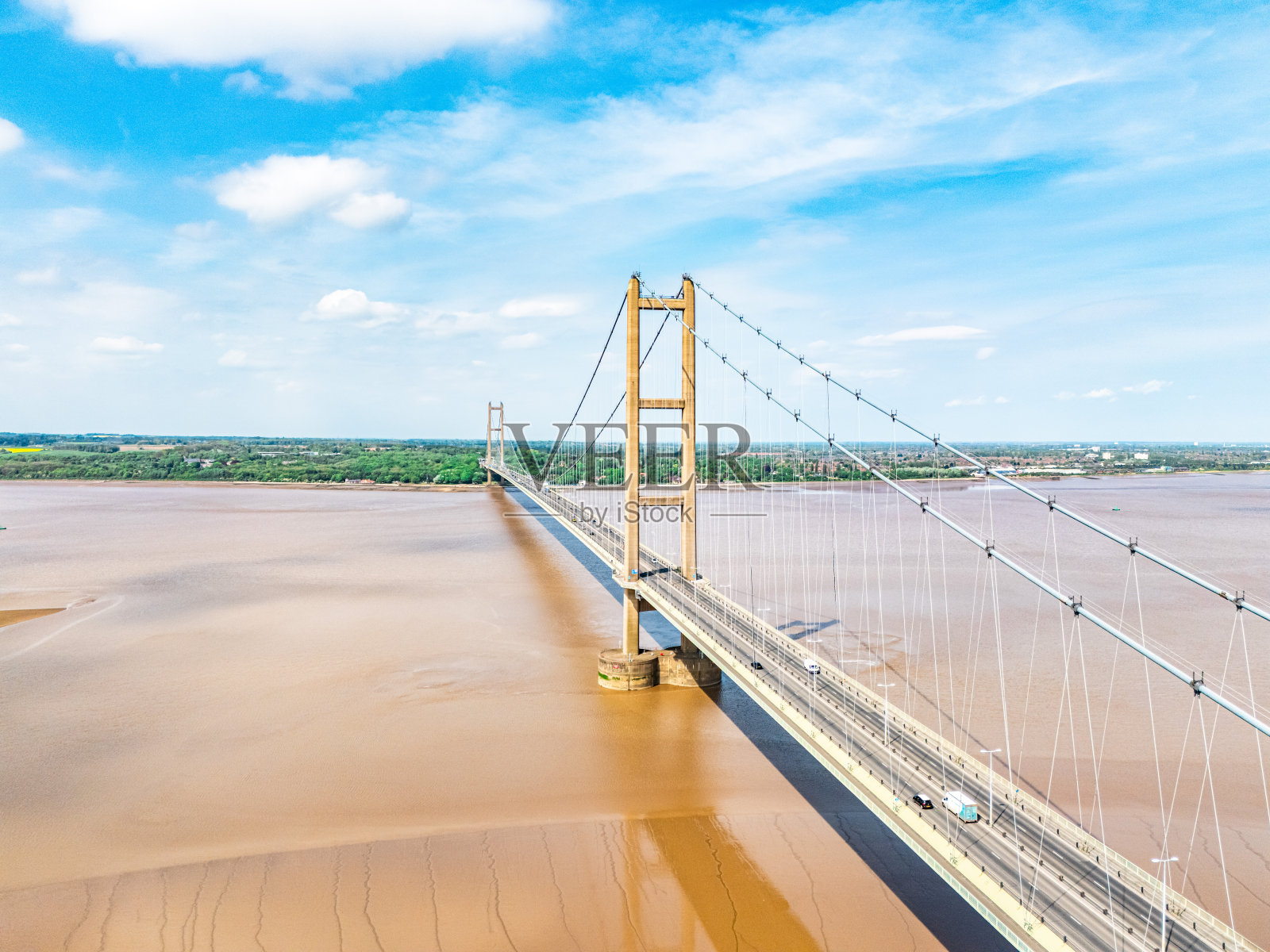 亨伯桥横跨亨伯河，英格兰，英国照片摄影图片