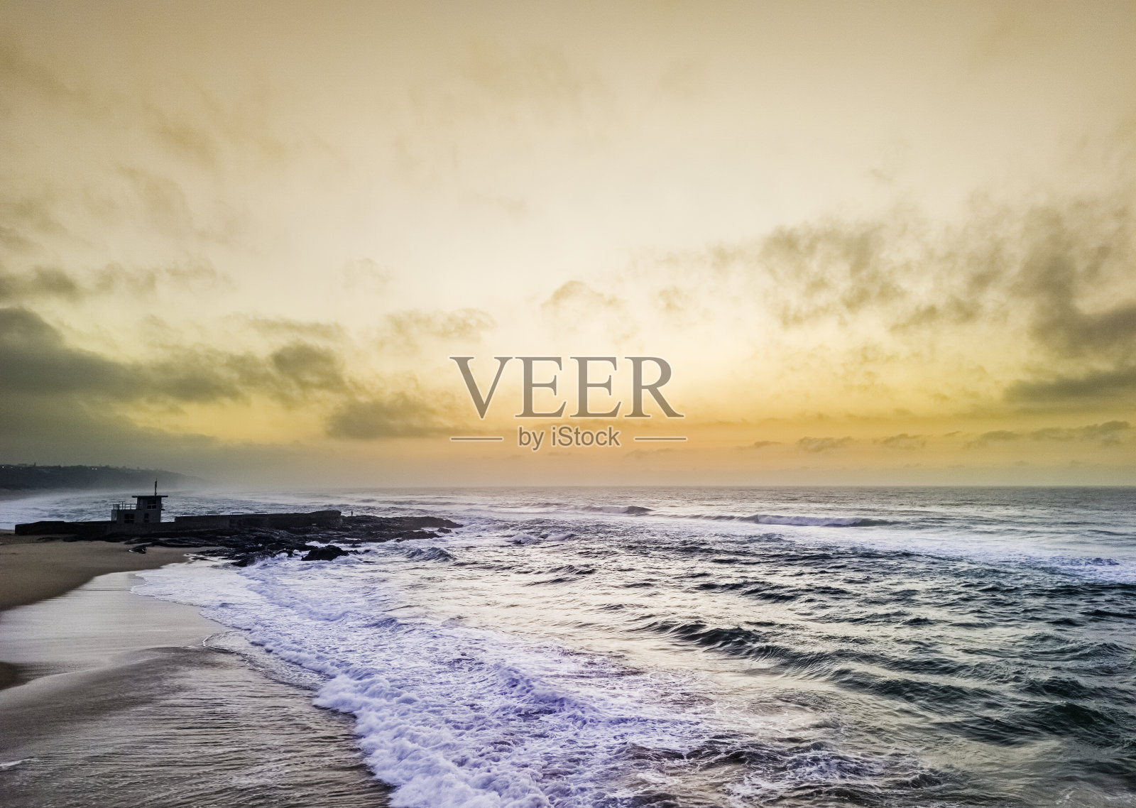 日出时的Amanzimtoti海滩海景照片摄影图片