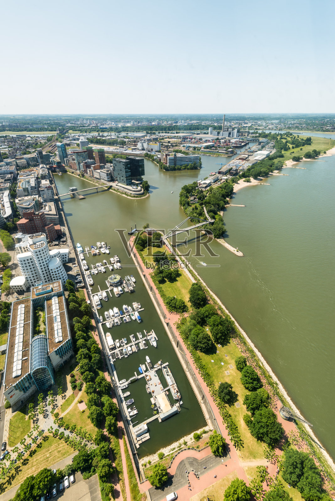从德国杜塞尔多夫莱茵特姆电视塔观看照片摄影图片