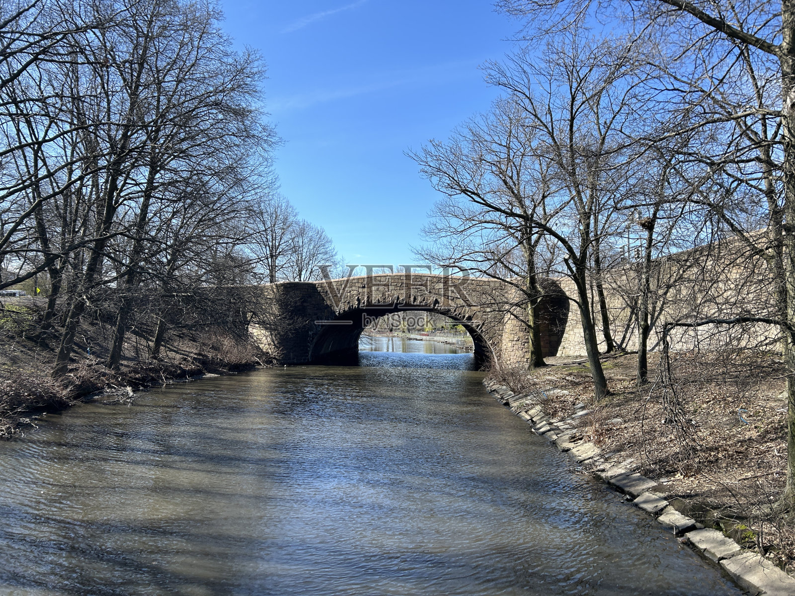 河上大桥照片摄影图片