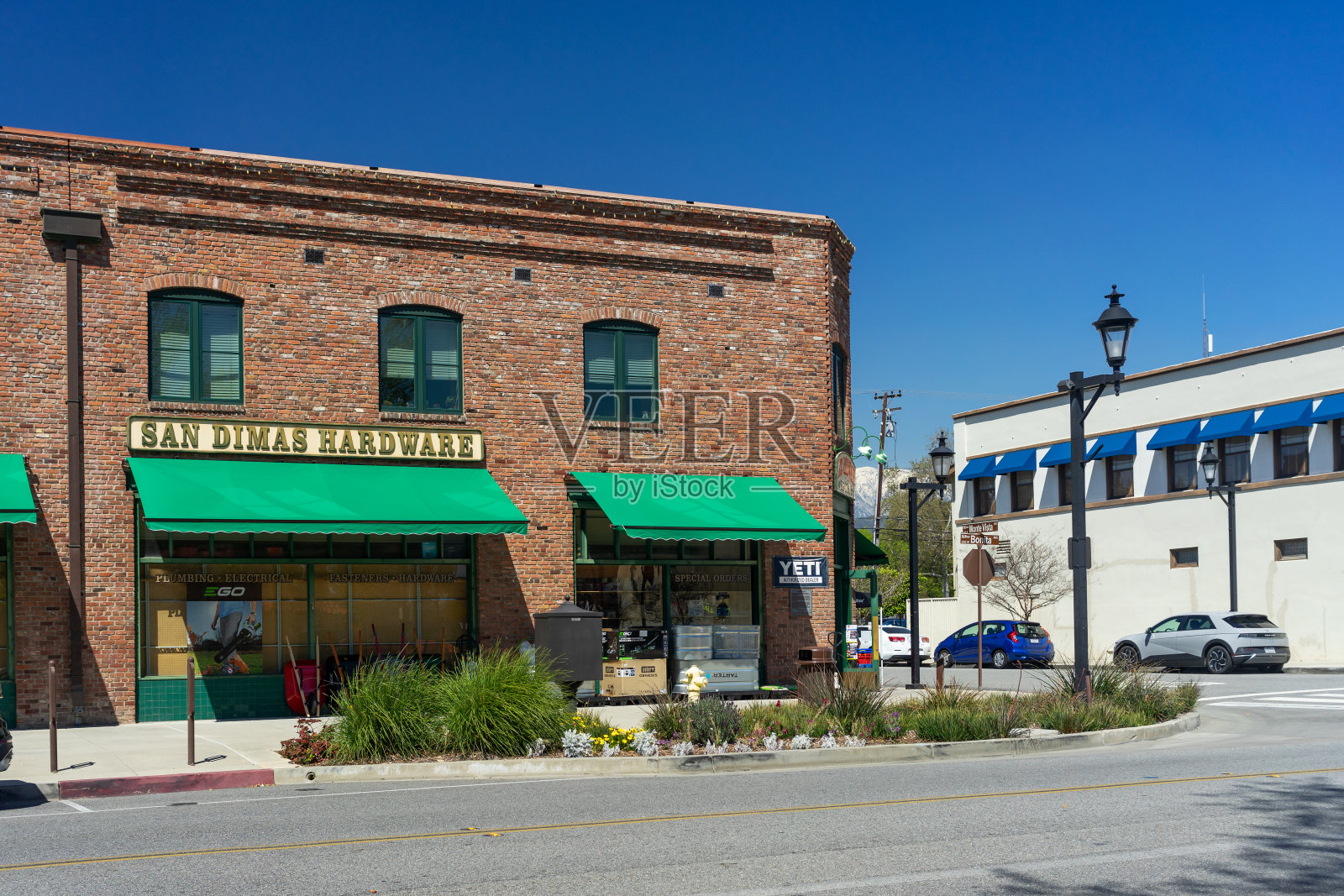 圣迪马斯五金店照片摄影图片