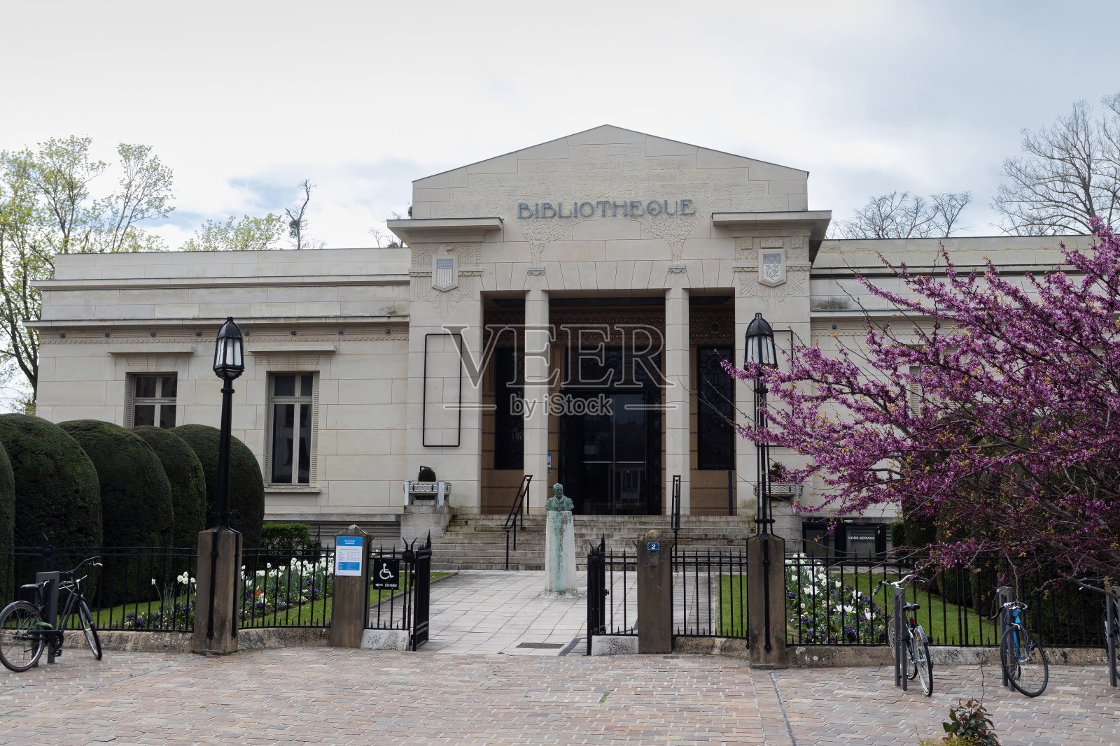 法国兰斯卡内基图书馆照片摄影图片