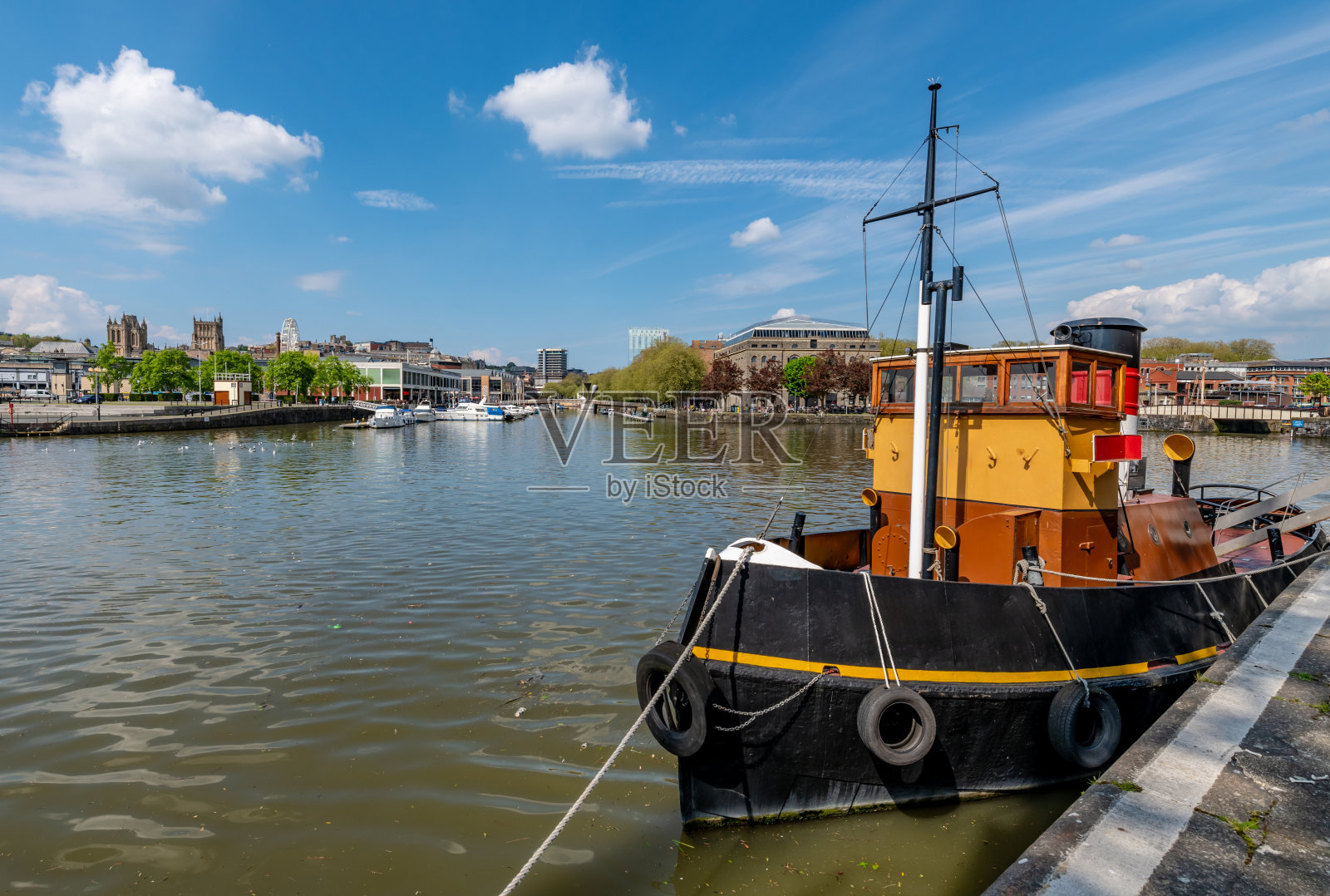 布里斯托尔港的拖船照片摄影图片