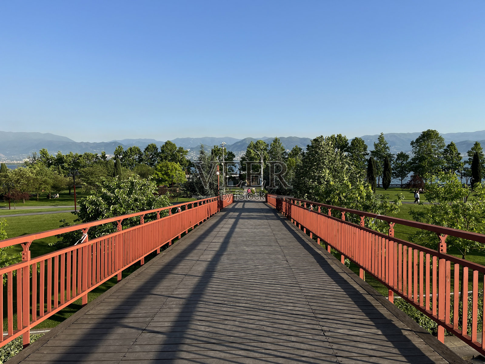 土耳其的一座红桥照片摄影图片