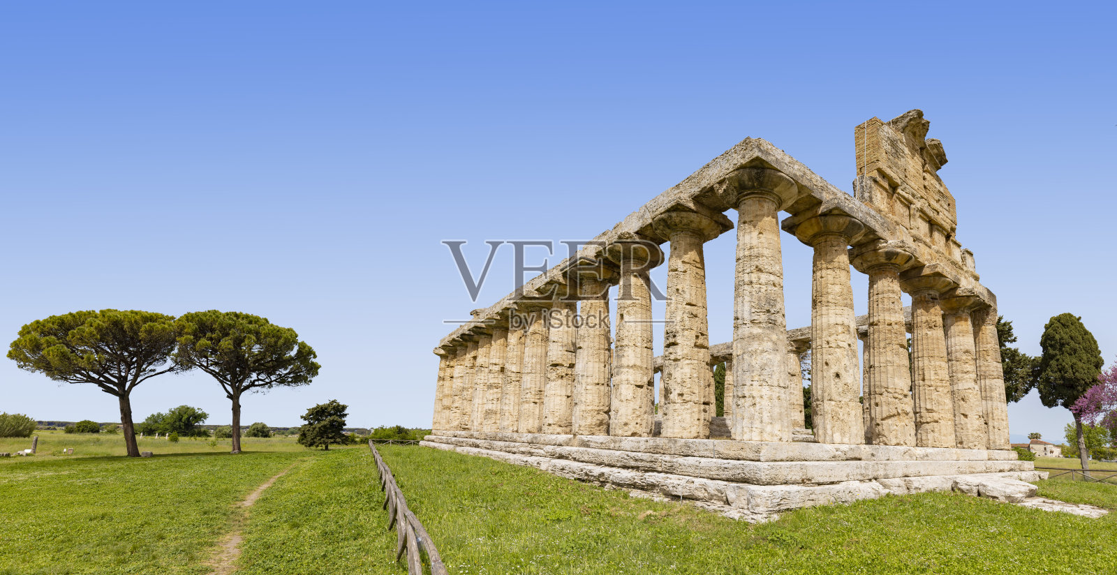 意大利雅典娜希腊神庙（公元前500年）照片摄影图片