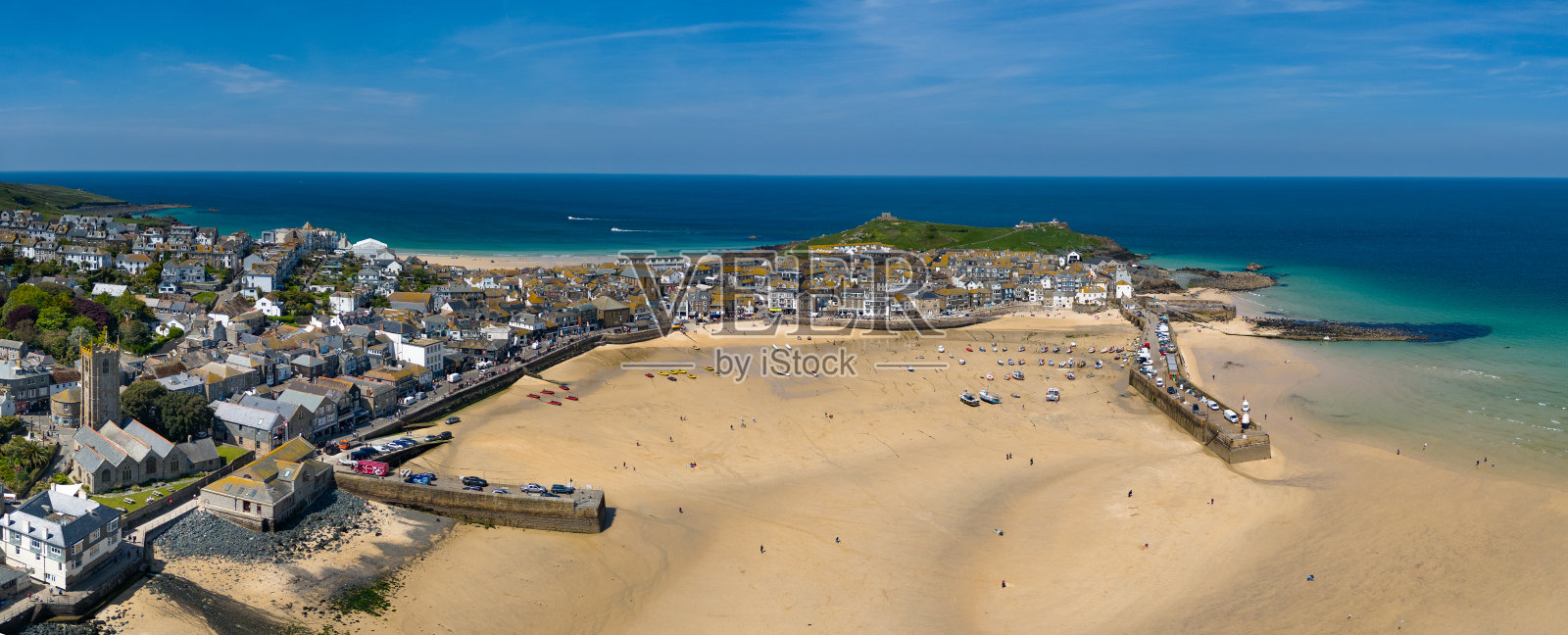 鸟瞰英格兰康沃尔郡圣艾夫斯渔村照片摄影图片