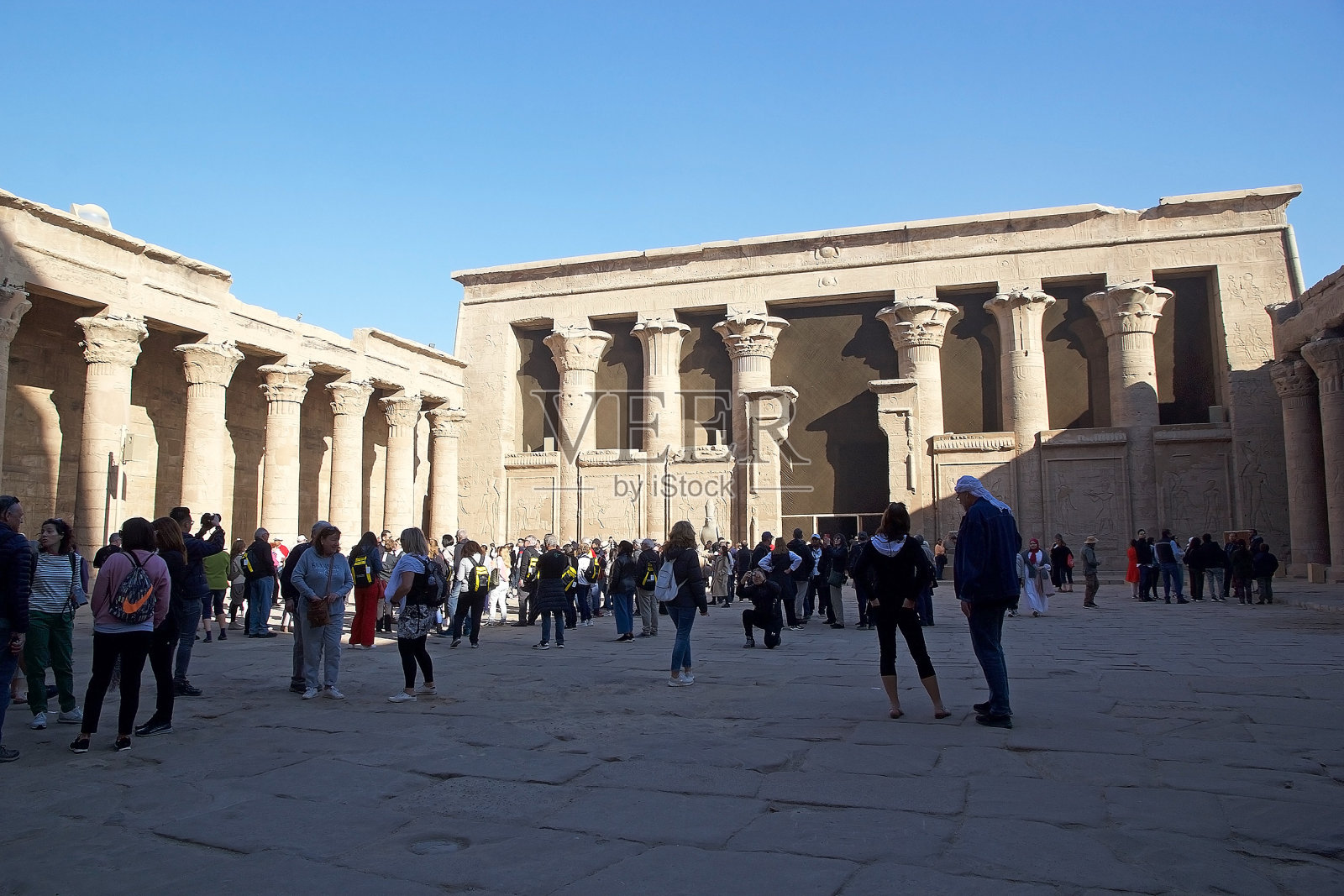 埃及尼罗河畔的埃德福神庙照片摄影图片