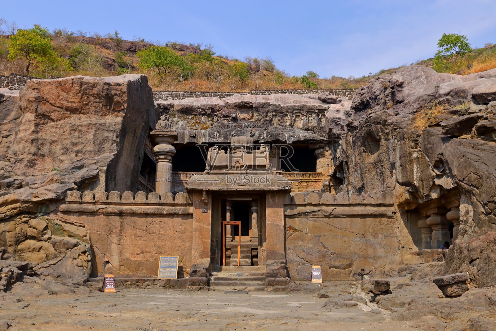 埃洛拉神庙洞穴，岩石雕刻的神庙，奥兰加巴德，照片摄影图片