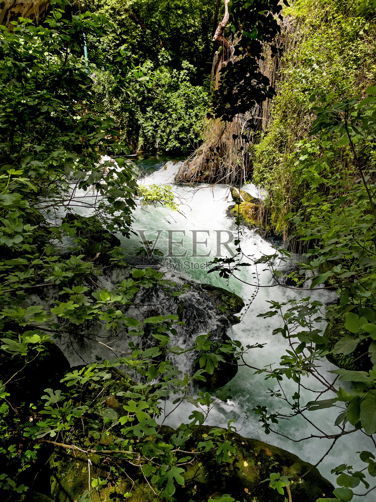 土耳其安塔利亚的上杜登瀑布照片摄影图片