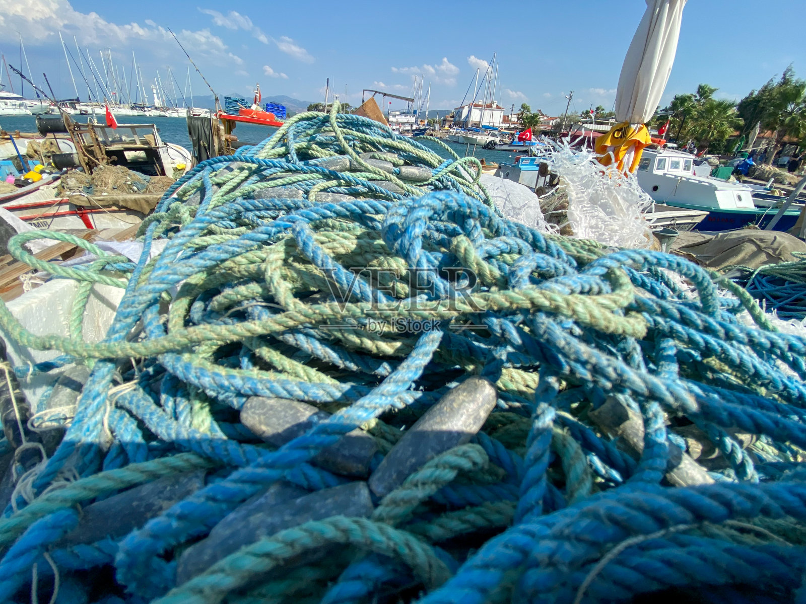 乌拉Iskele的海港景观。乌拉是伊兹密尔著名的钓鱼古镇照片摄影图片