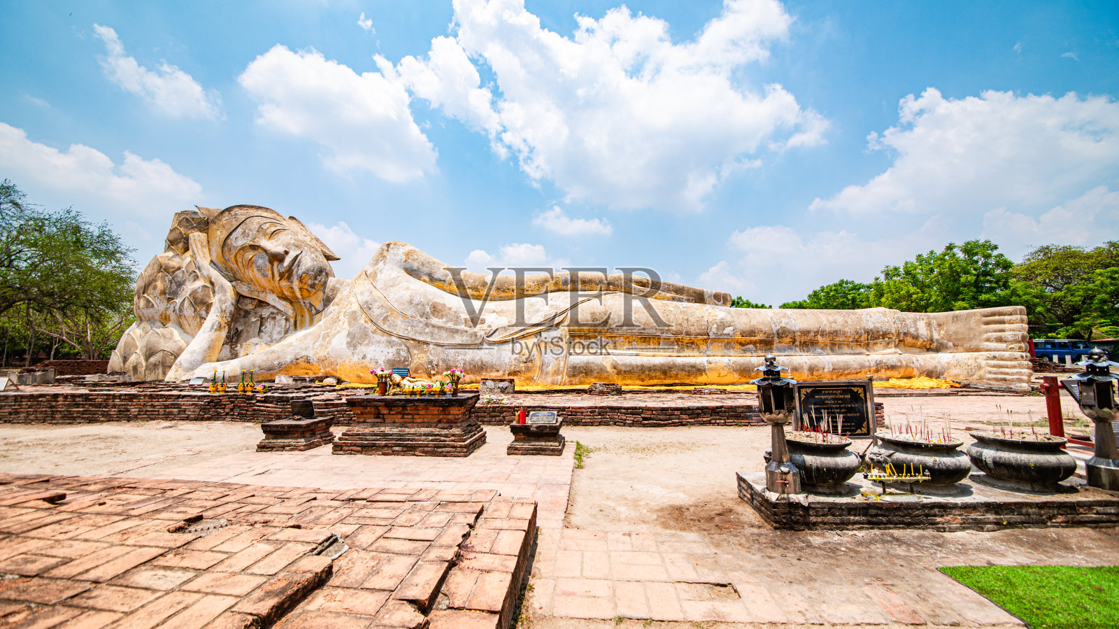 卧佛窟是大城府时期的一座古老寺庙。在大城府已有六百多年的历史，照片摄影图片
