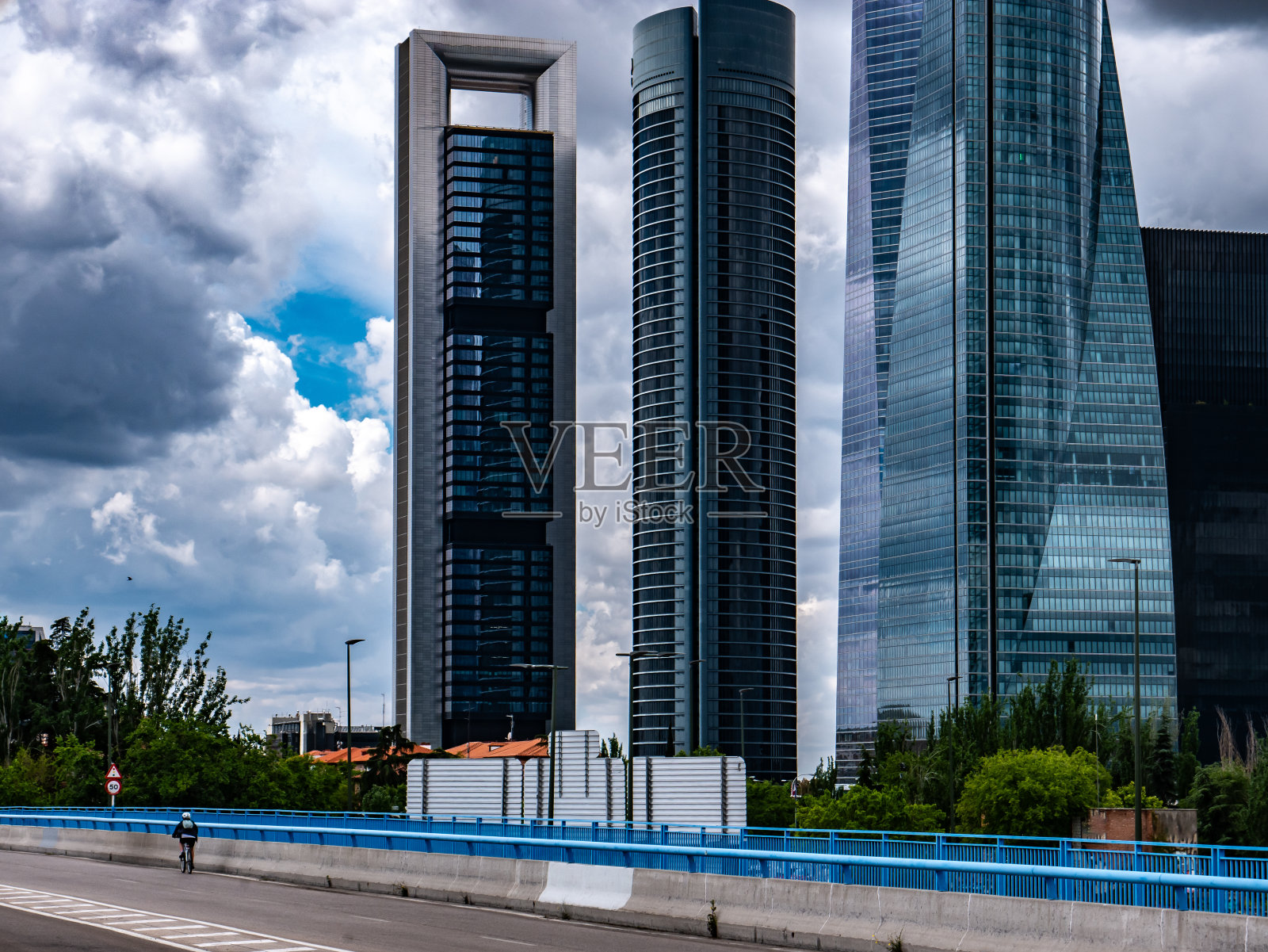 Cuatro Torres商业区照片摄影图片