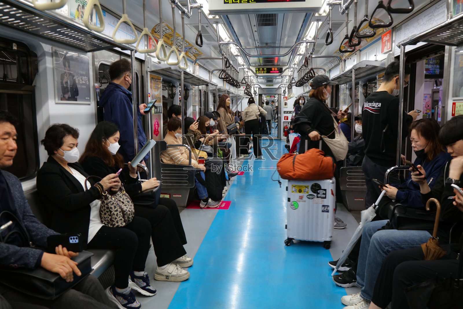 韩国首尔的地铁照片摄影图片