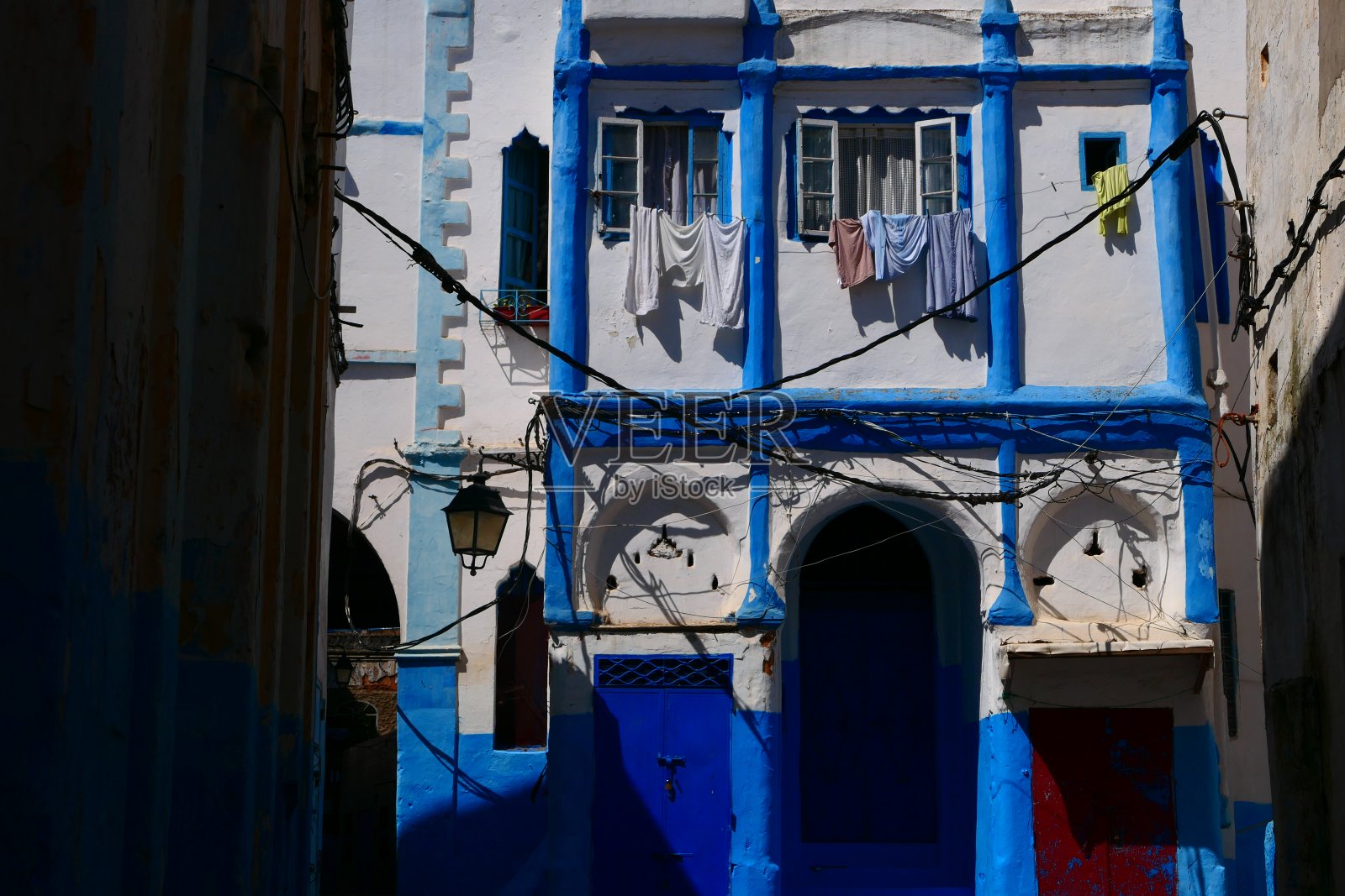 摩洛哥拉腊什麦地那的一座西班牙-摩尔风格建筑照片摄影图片