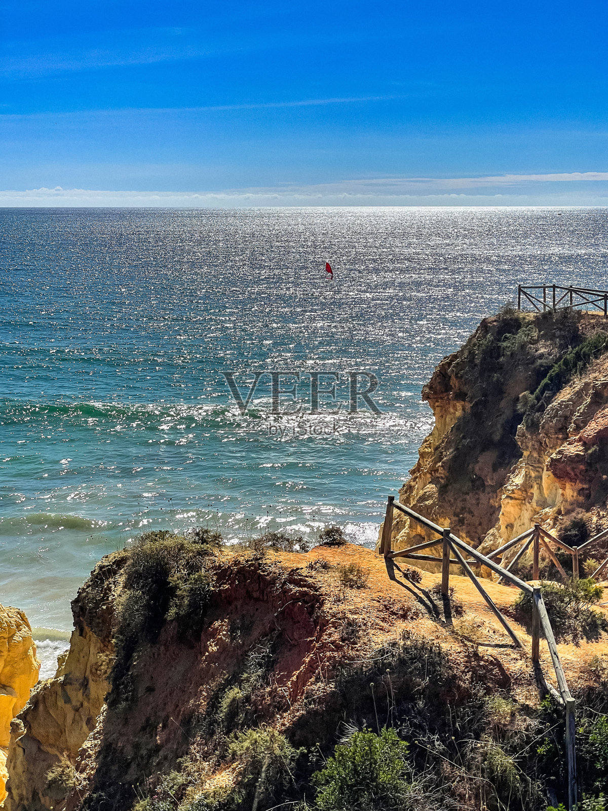 葡萄牙阿尔加维海滩：美丽的悬崖，大西洋照片摄影图片