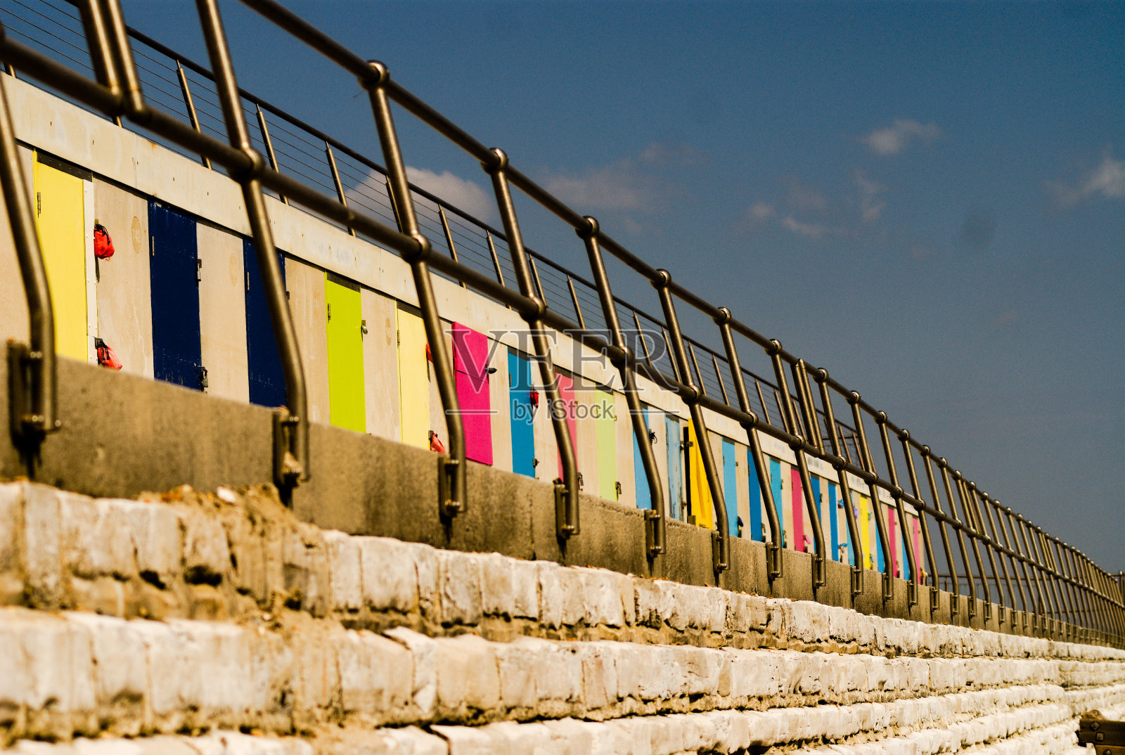 彩色海滩小屋照片摄影图片