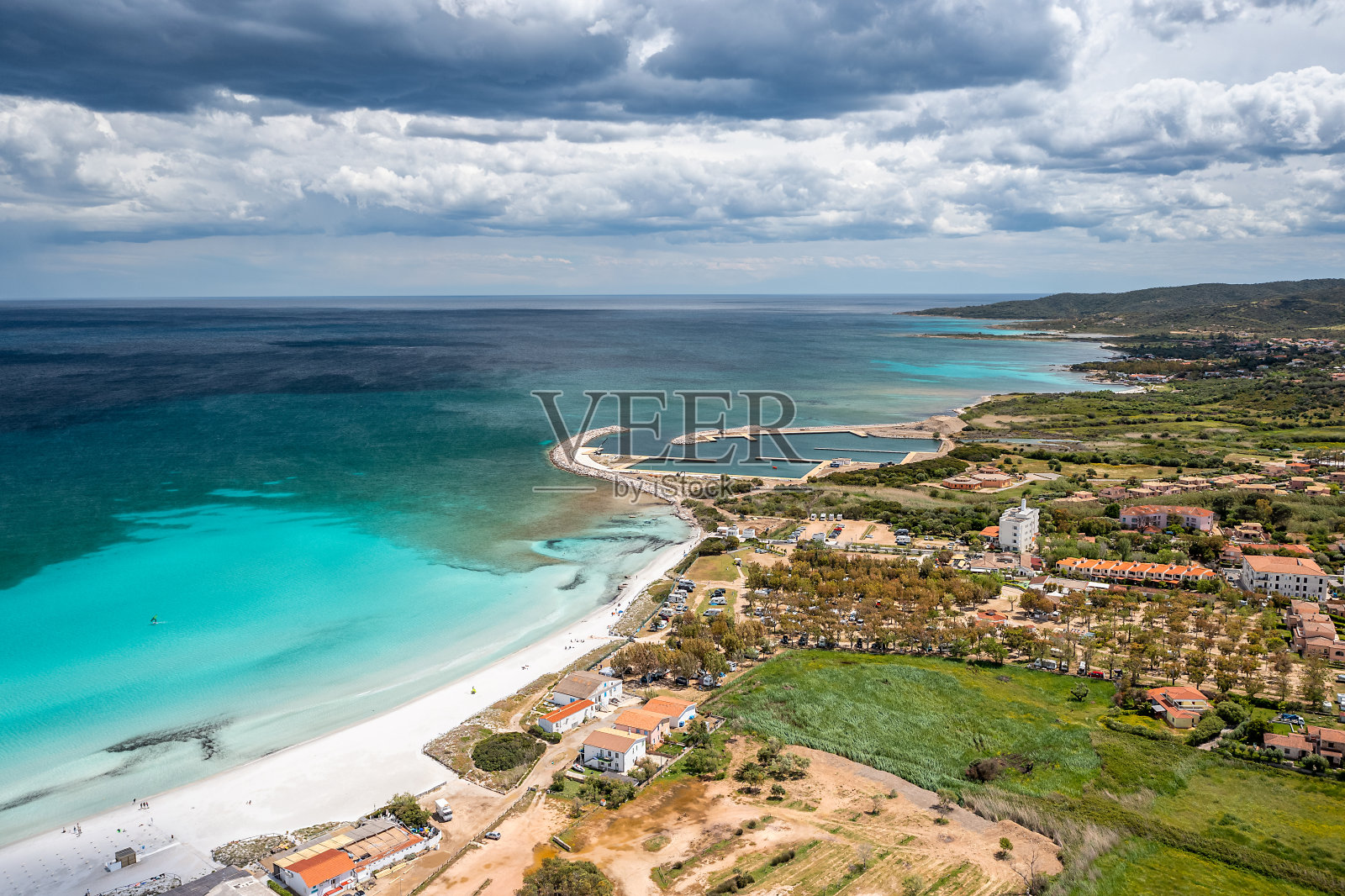 撒丁岛萨萨里省圣特奥多罗鸟瞰图照片摄影图片