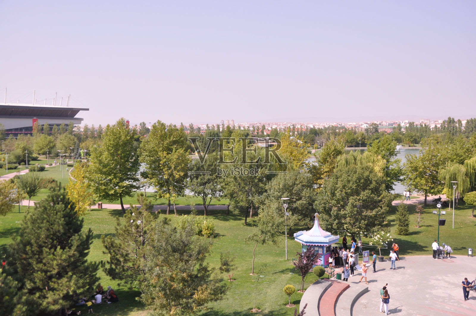 土耳其埃斯基谢希尔，萨索瓦科学、艺术和文化公园的景观。照片摄影图片