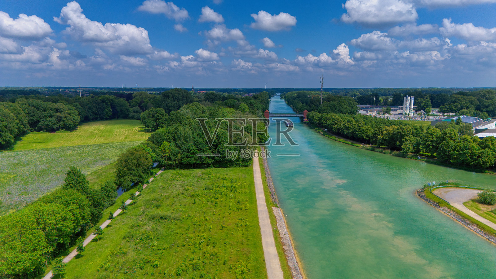 多特蒙德-埃姆斯运河的景色。明斯特附近。照片摄影图片