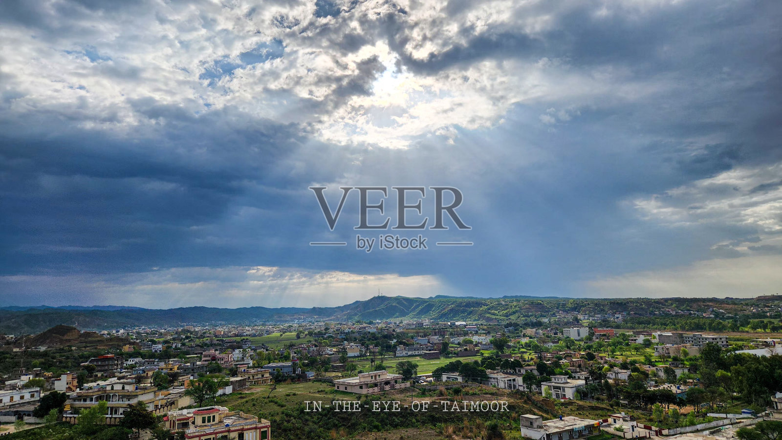 美丽的云和太阳升起照片摄影图片