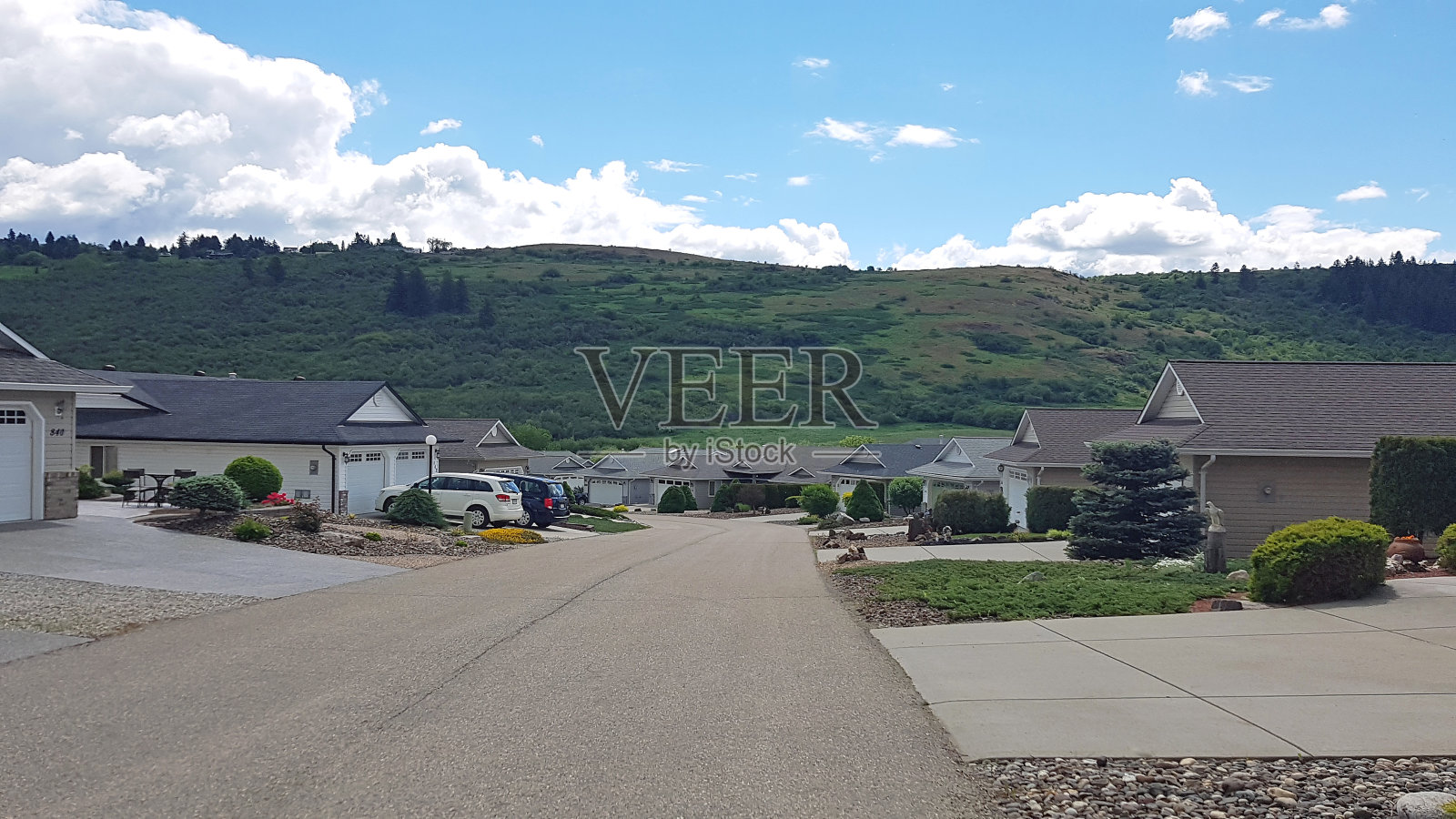 居住在优美的社区照片摄影图片