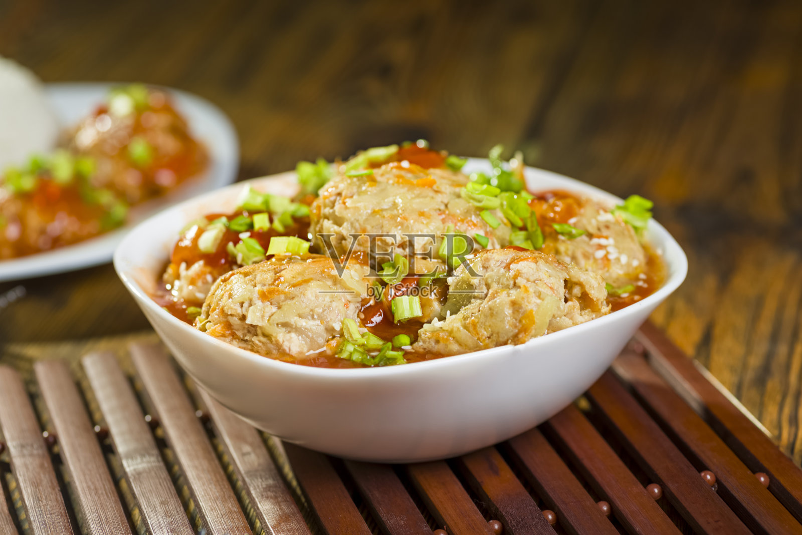 中式糖醋丸子照片摄影图片