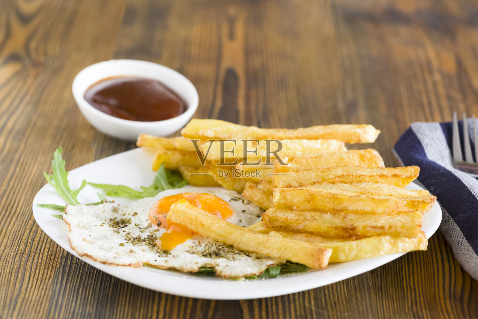 煎蛋薯条照片摄影图片