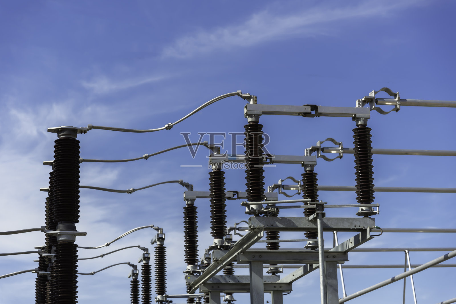 高压电力变电站。高压电力变压器照片摄影图片