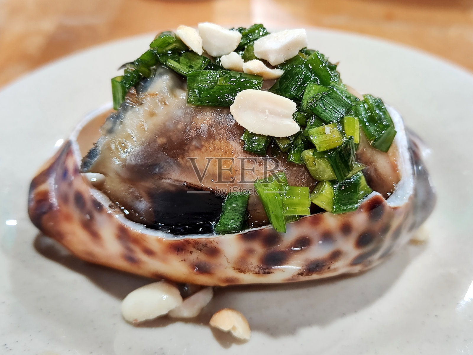 在越南富国岛烹饪的底格里斯鱼照片摄影图片