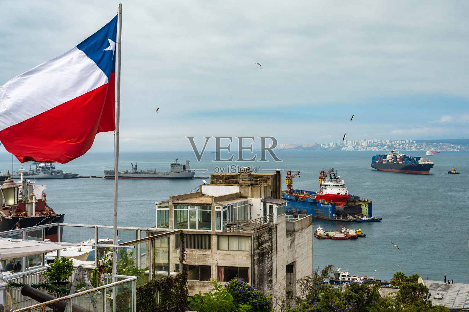 智利瓦尔帕莱索港的景色照片摄影图片