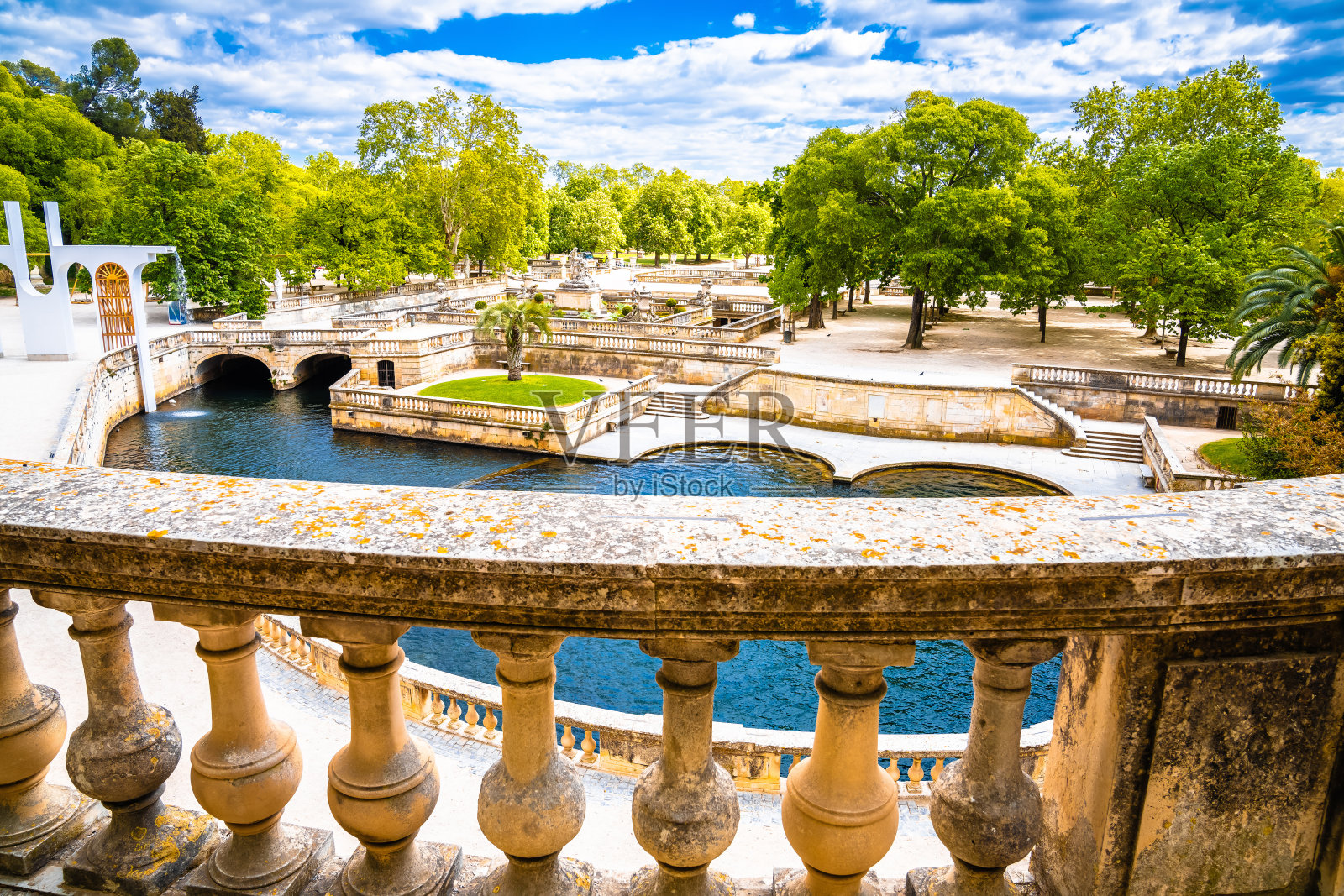 Fontaine神庙或喷泉神庙，一个古老的遗址照片摄影图片