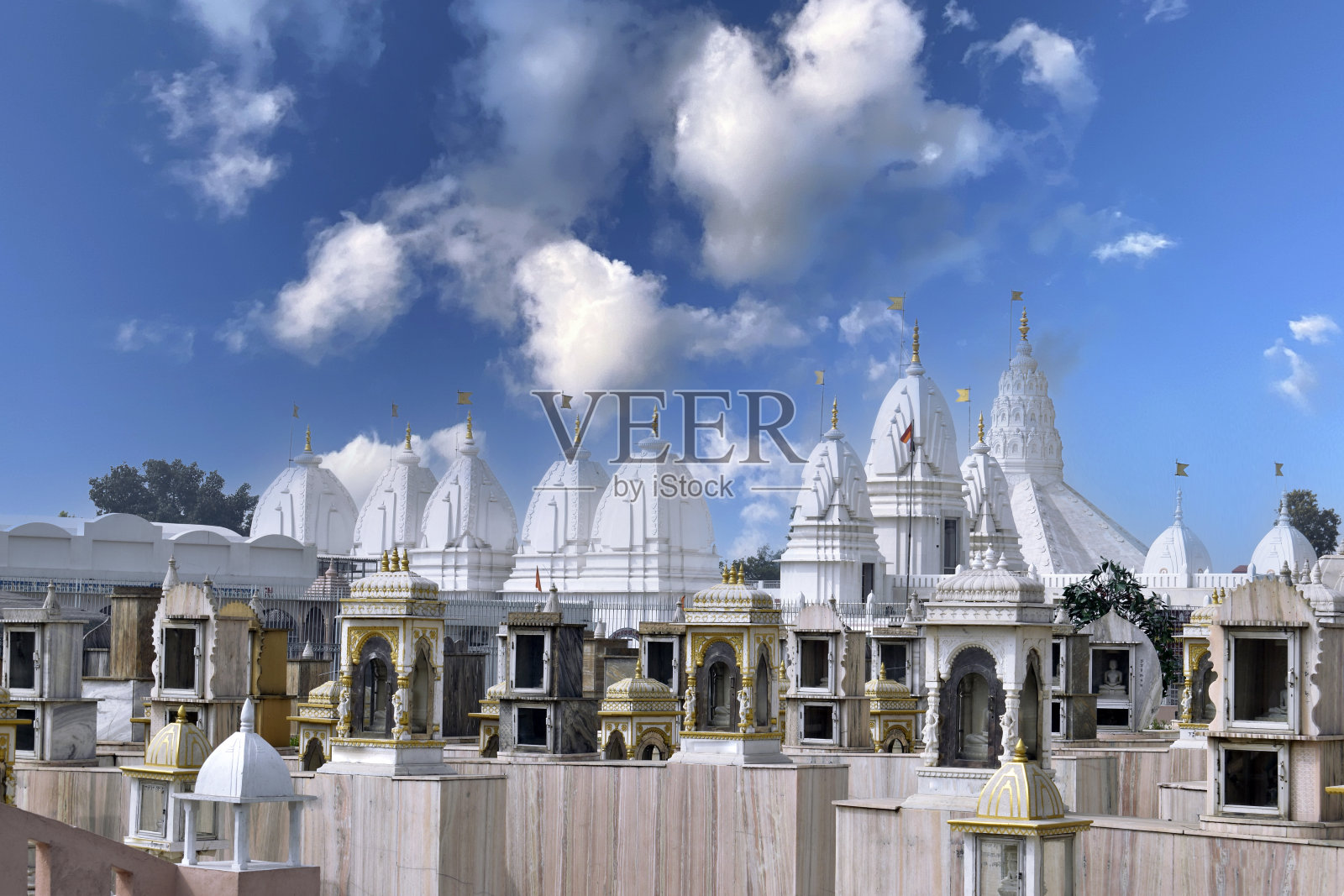 印度北方邦哈斯提纳普尔的耆那教寺庙,2021年4月16日上午10:30照片摄影图片