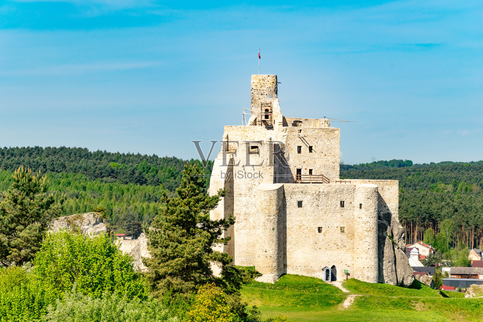 米罗城堡的旧遗迹照片摄影图片