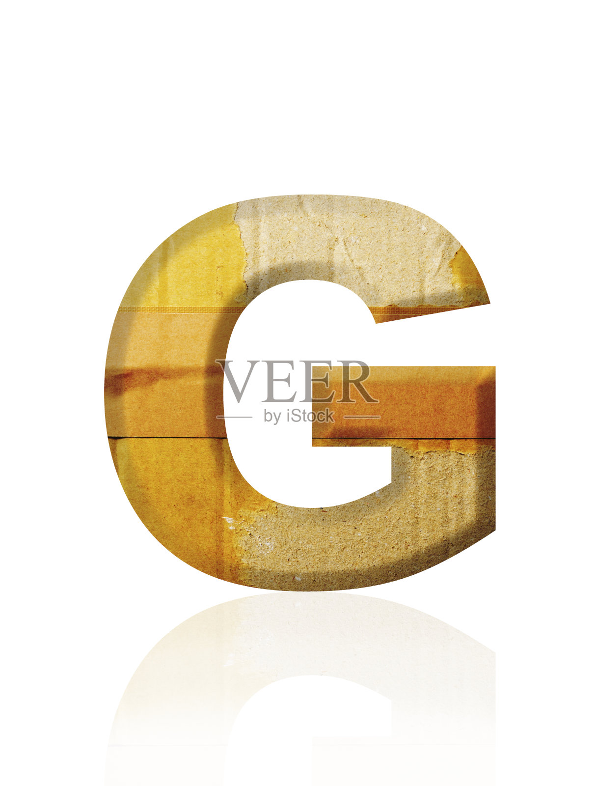 孤立的三维旧纸板字母G在白色背景照片摄影图片