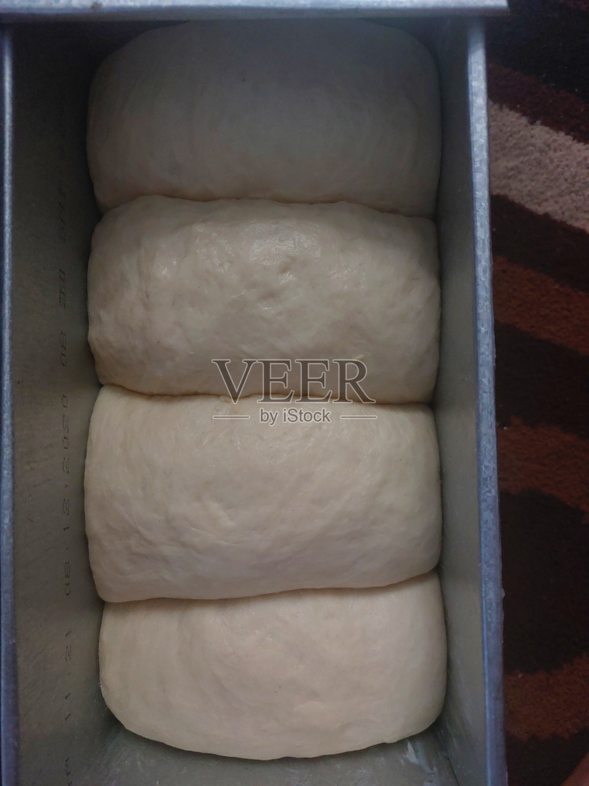 面团准备好烘烤了照片摄影图片