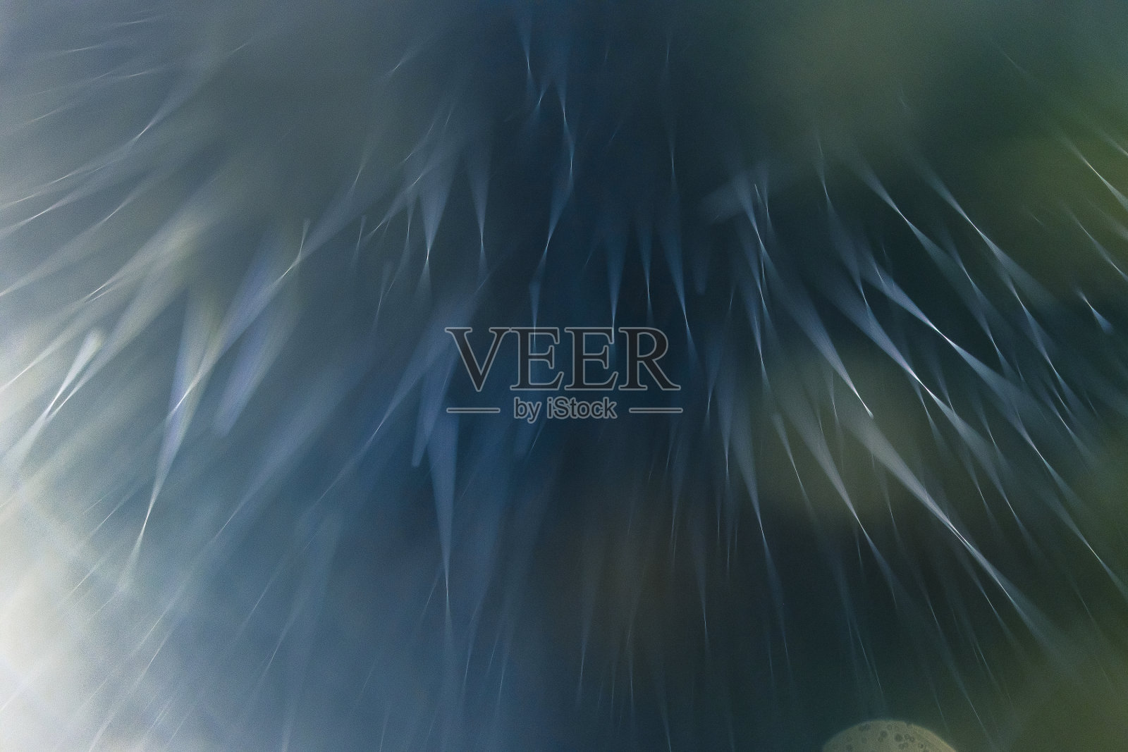 运动中的雨和宏观的雨滴照片摄影图片